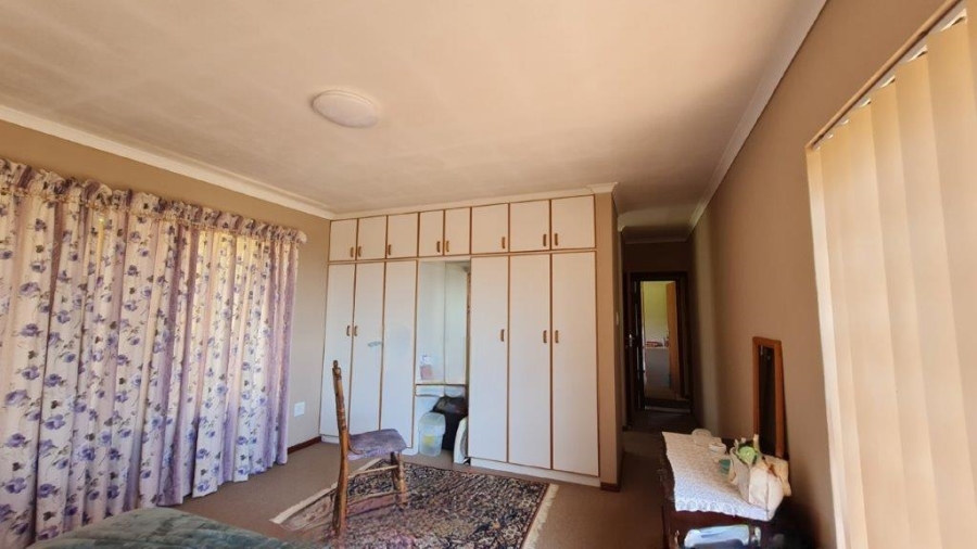 4 Bedroom Property for Sale in Dana Bay Western Cape